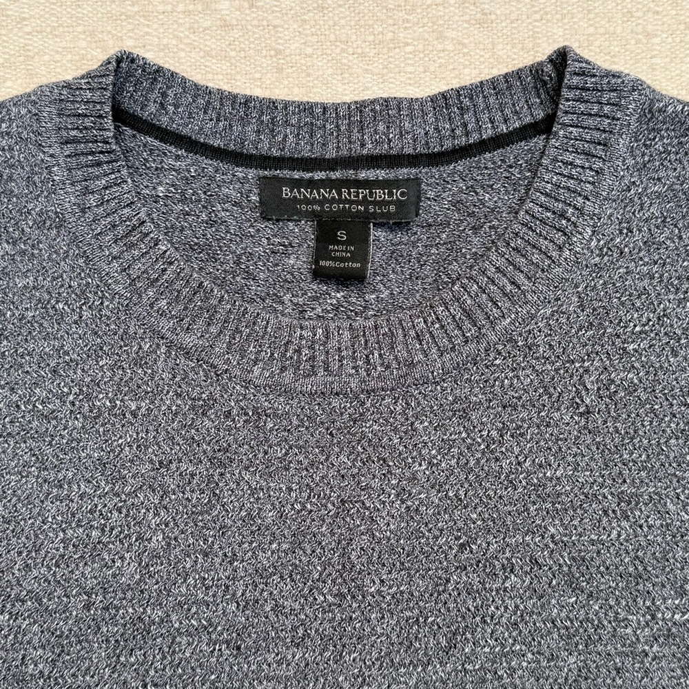 Banana Republic Heathered Gray Crewneck Sweater - Picture 2 of 6